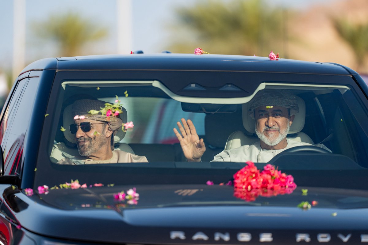 Royal Oman Family tweet media