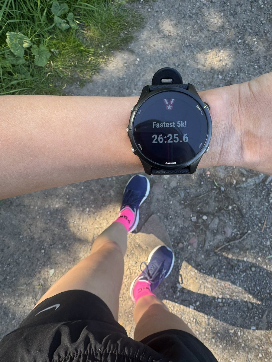 hayleyrFoto's tweet photo. haven’t been in my running routine since around january so i thought id see where my 5k was at today. i thought id be super slow but ended up doing my fastest 5k ever ‼️‼️ https://t.co/F4zfztGyrO