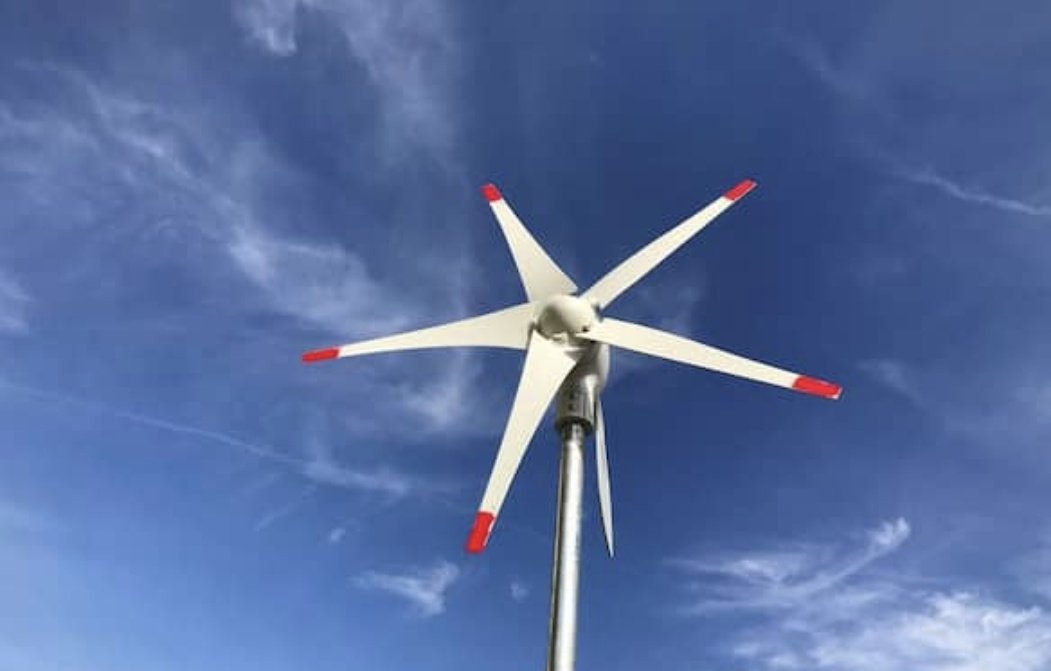 TakesOfFire's tweet image. I read these comments and it is sad how dumb your viewers are from watching you.

Here is how my energy bill REDUCED by 99%+

It isn't that hard to do.

#Solar
#Wind
#Biogas
#WaterHarvesting
#RenewableEnergy.

But because you are BOUGHT by OIL barons, nobody knows about it.