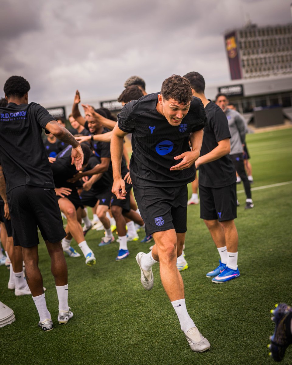 FC Barcelona tweet media