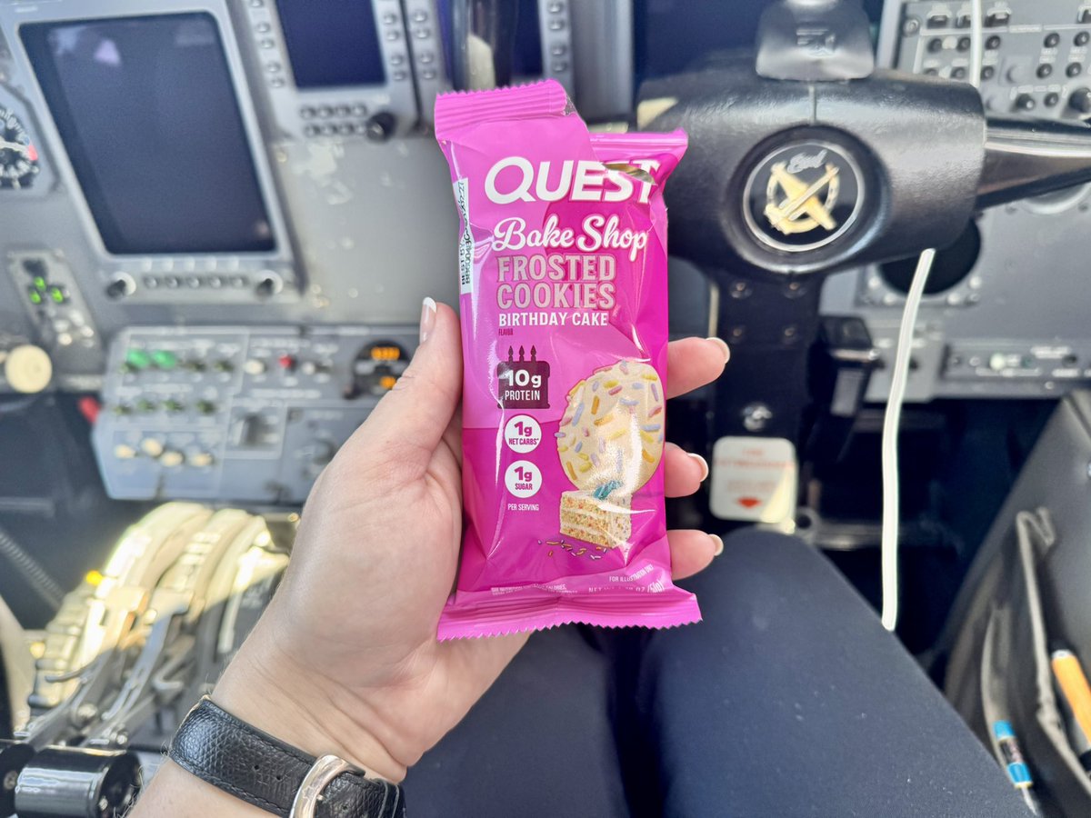 Colleen Loustalot ✈️ tweet media