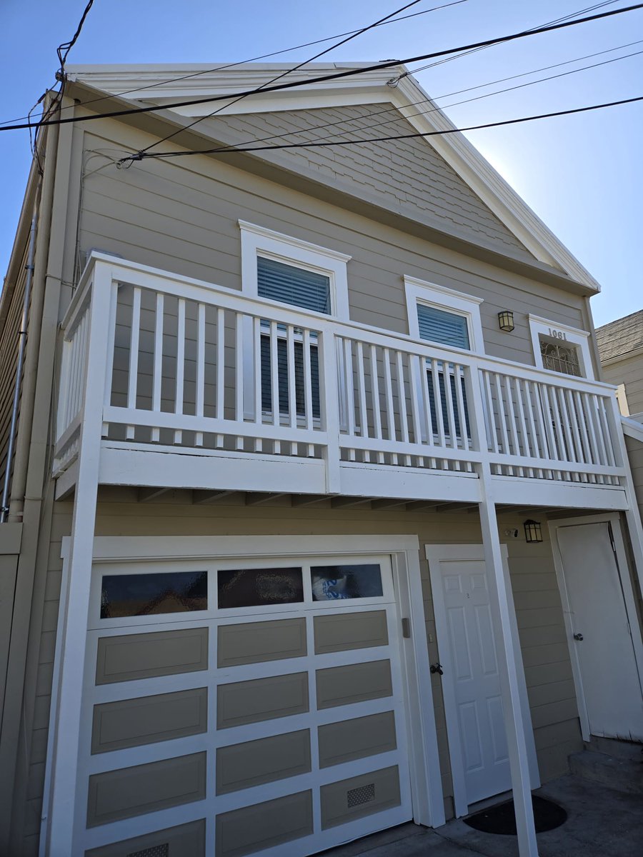 ProPaintingCorp's tweet image. 🎨✨Exterior painting not only improves the appearance of your home, it also protects your property from the weather, moisture, and the passage of time.

#ExteriorPainting #Remodeling #NewHome #HomeImprovement #ProfessionalPainters #ExteriorPainting #HomeImprovement #Renovation