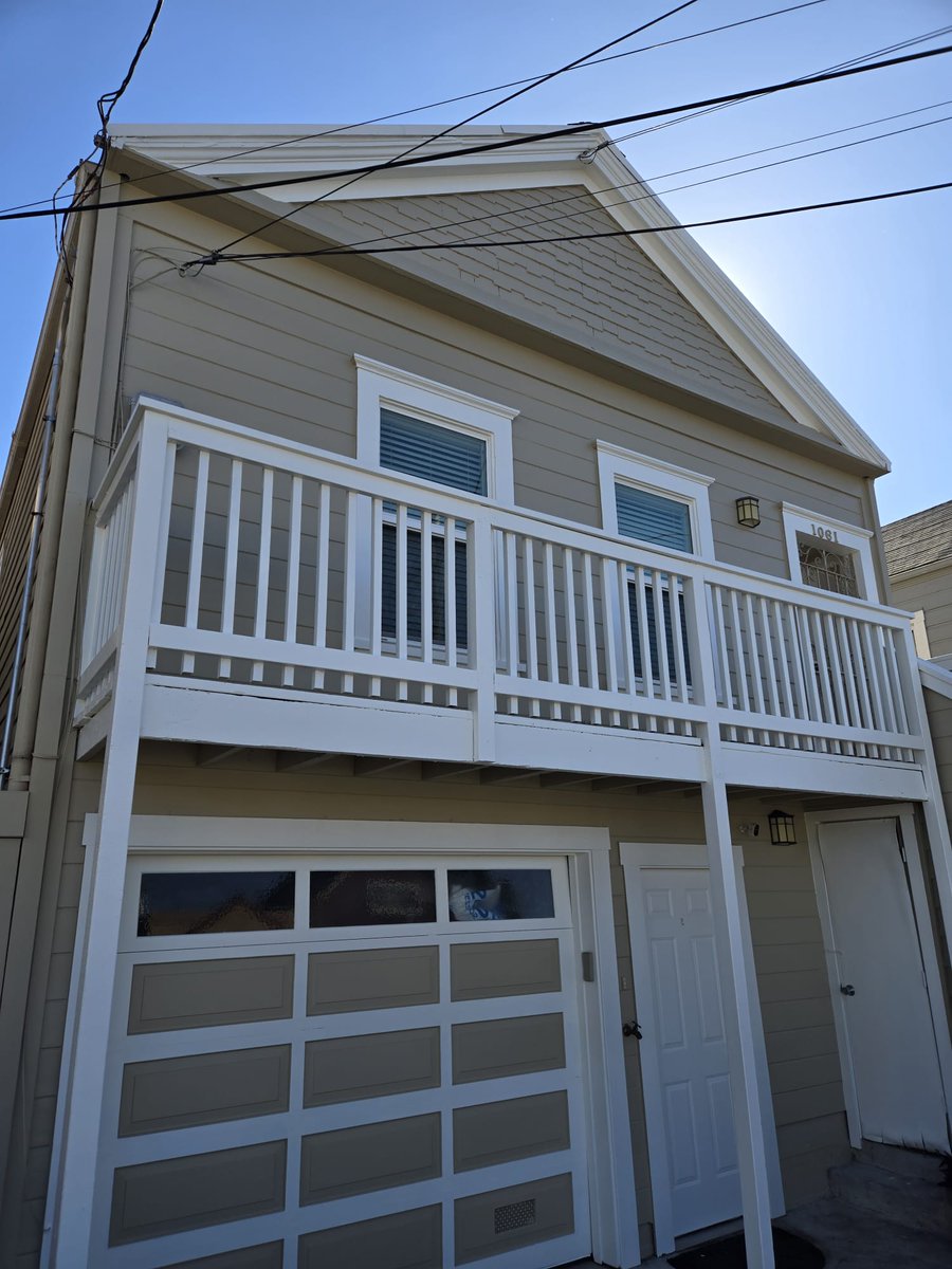 ProPaintingCorp's tweet image. 🎨✨Exterior painting not only improves the appearance of your home, it also protects your property from the weather, moisture, and the passage of time.

#ExteriorPainting #Remodeling #NewHome #HomeImprovement #ProfessionalPainters #ExteriorPainting #HomeImprovement #Renovation