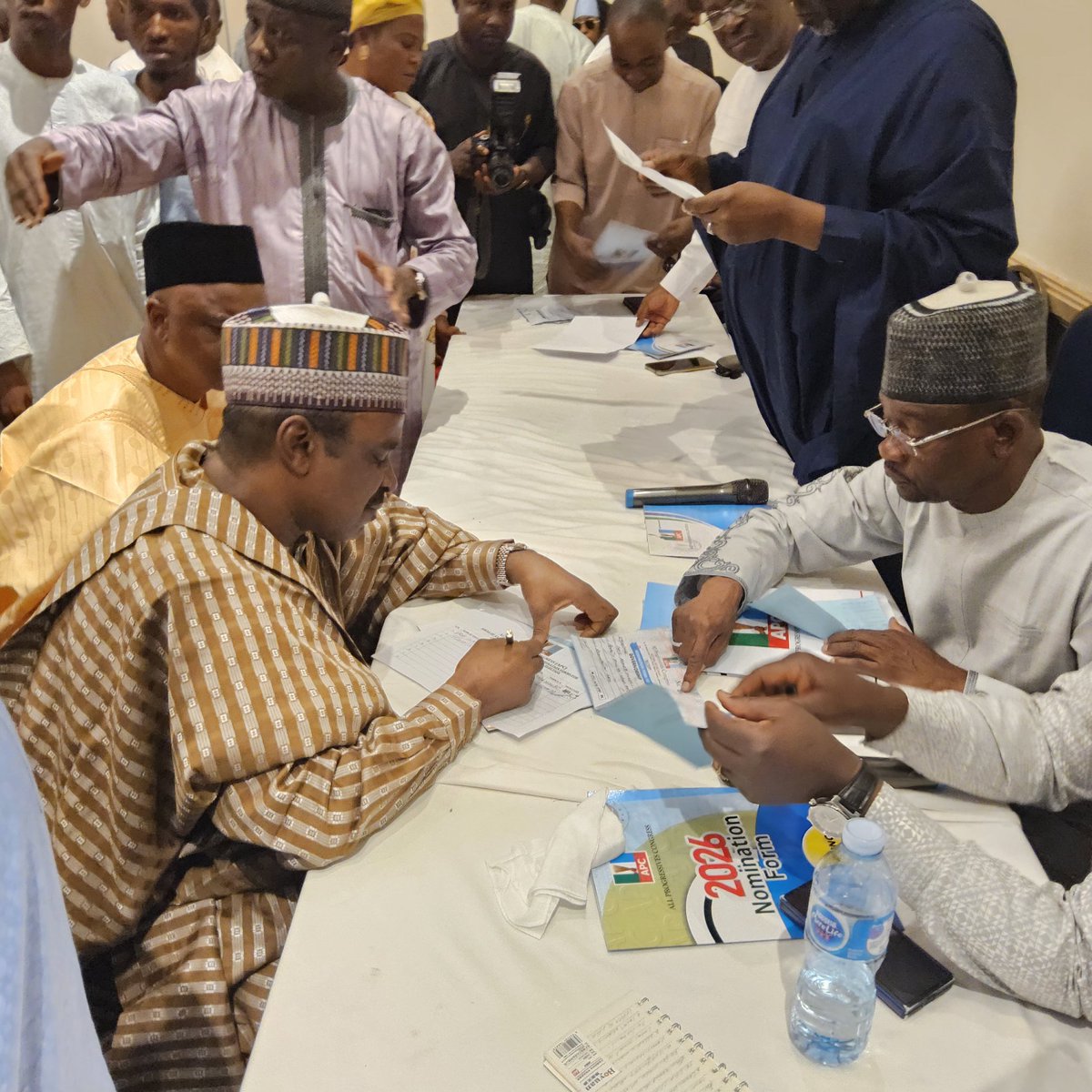 SenAlkali's tweet photo. In our commitment to sustaining the APC’s impactful leadership in Gombe State and advancing Mr. President’s Renewed Hope Agenda, today I obtained the Party’s Expression of Interest and Nomination Forms to contest for the Governorship of Gombe State in the 2027 General Election. https://t.co/h5UVYaaPNG