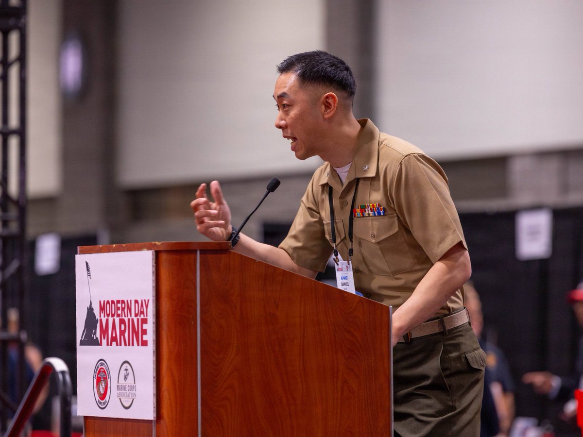 marforres's tweet image. U.S. Marines with @4thMLG engage industry partners on artificial intelligence and data-driven decision-making at @ModernDayMarine 2026 in Washington, D.C., April 28, 2026. #MARFORRES #ModernDayMarine #Logistics @DeptofWar
