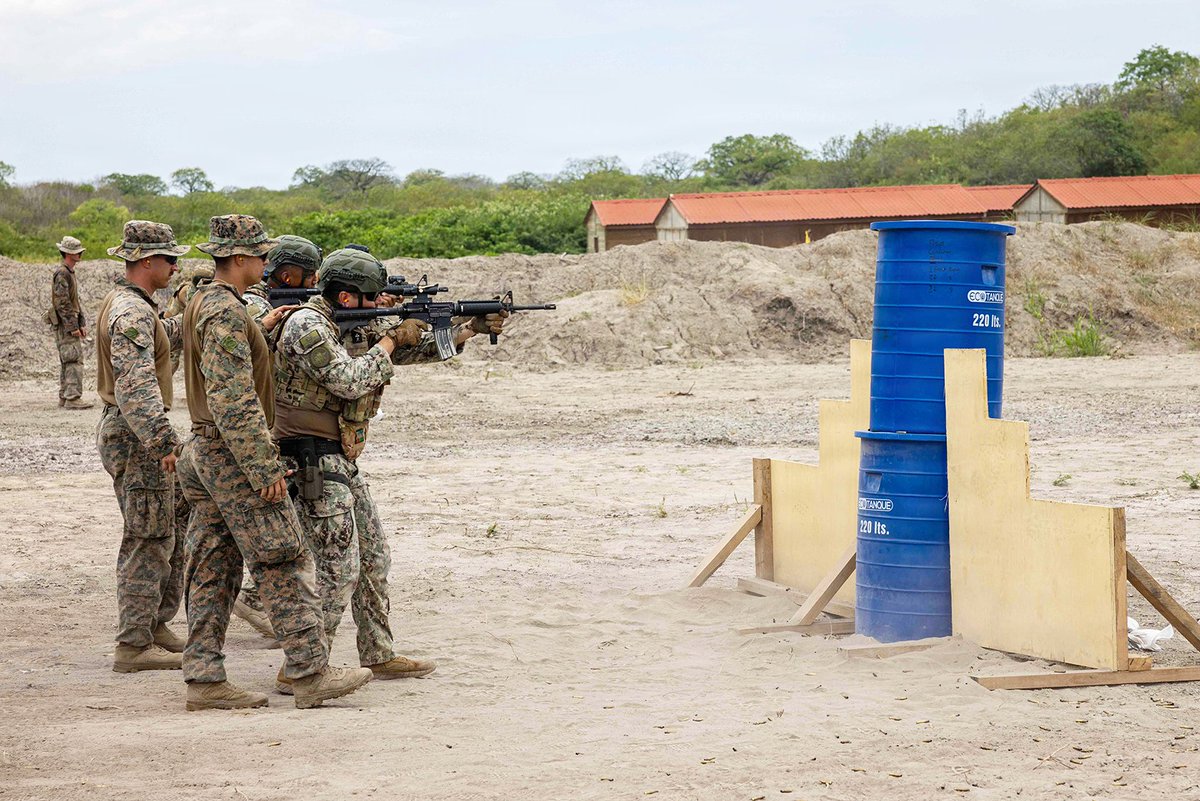 MARFORSOUTH's tweet photo. U.S. and Ecuadorian Marines conduct marksmanship training at Naval Base Jaramijó, Ecuador, April 22, 2026, strengthening combined readiness and partner capacity to support @Southcom efforts to disrupt illicit trafficking and protect the homeland.  📸 U.S. Marine Corps https://t.co/BPrfJ5yOpO