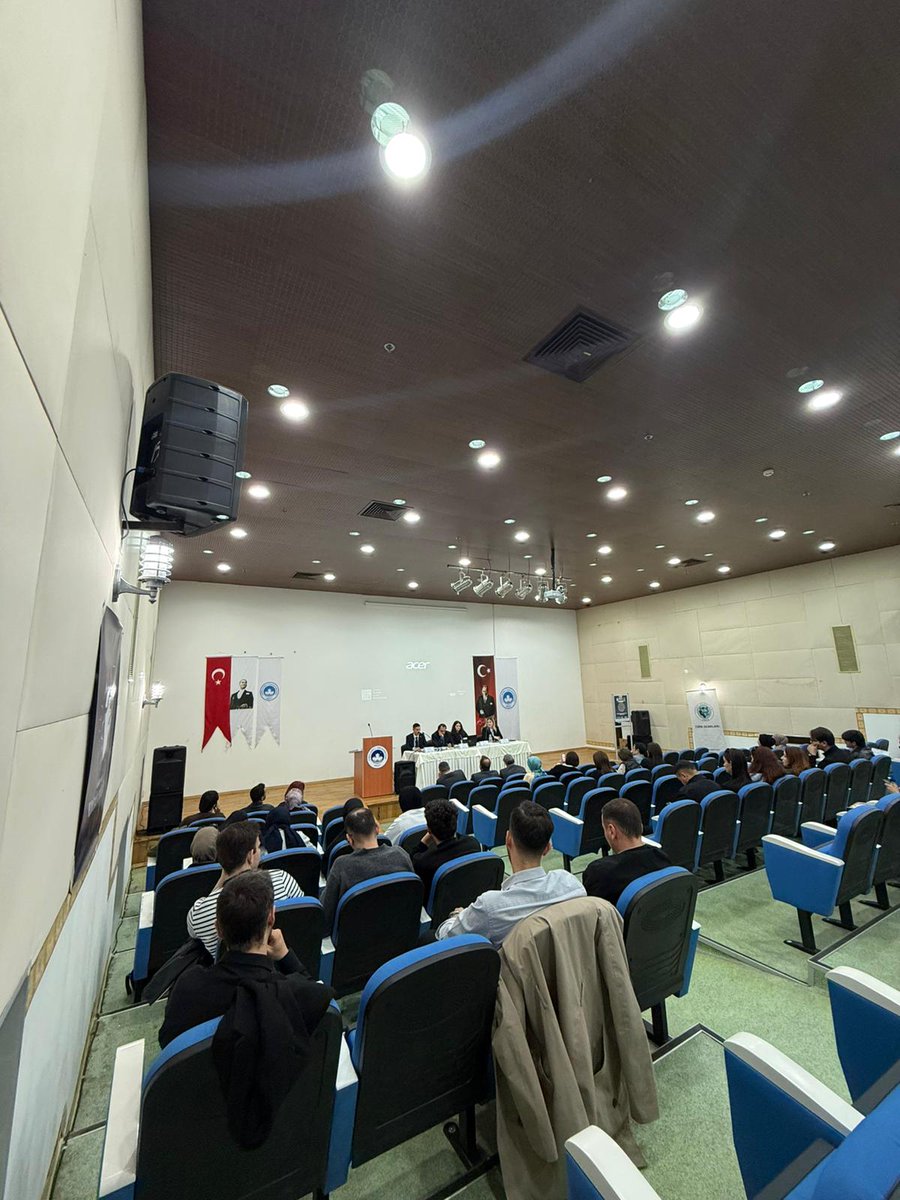 turk_ocak's tweet photo. Kırklareli Üniversitesi bünyesinde, Kırklareli Üniversitesi İlahiyat Fakültesi'nin düzenlediği ve Kırklareli Yardımlaşma ve Eğitim Derneği, Kırklareli Türk Ocağı, Genç-iz, Gülce Türk Yurdu Öğrenci Kulübü, Kültür Sanat ve Edebiyat Kulübü ile Toplumsal Araştırmalar Kulübü'nün

1/3 https://t.co/9dwzvOvLyF