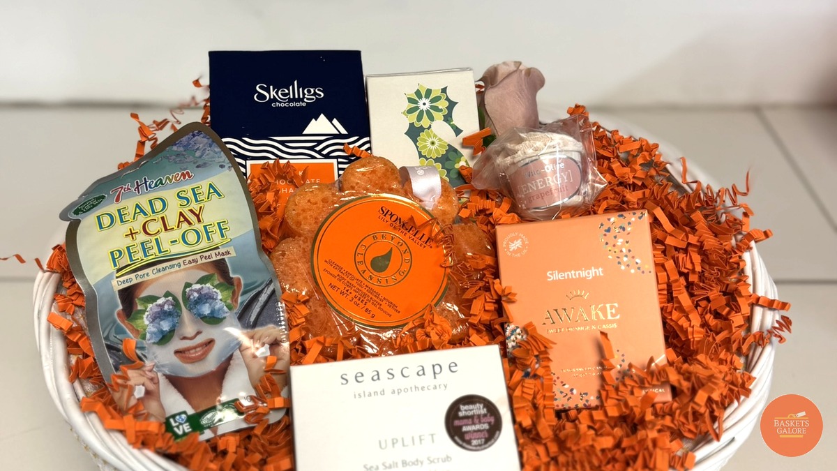 BasketsGalore's tweet image. Today's Gift Basket Of The Day was the "Pamper Gifts For Women" 

ow.ly/mUQE50YQBW9

Follow &amp;amp; RT to enter #prize draw to #win a Gift Basket. 

More info via our blog. #giftbasketoftheday 

#gifts #competition #giftbasketsrule #pamperbasket