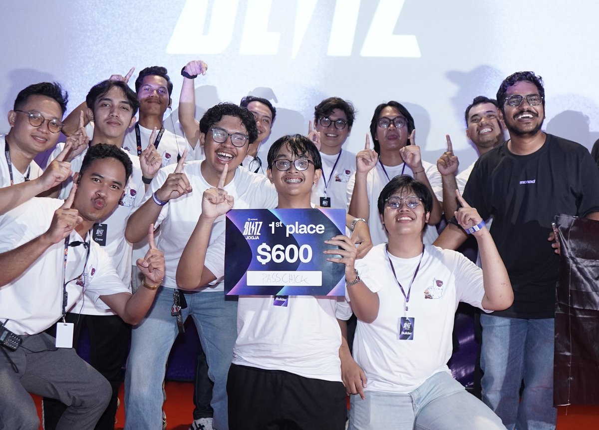 kuchizukeee's tweet image. My first hackathon.
Offline.
And we won 🏆

What started as just “let’s try” turned into 1st place at #MonadBLITZJogja

Learned a lot, built a lot, and enjoyed every moment with the team.

This feeling? Addictive.
We’re just getting started ⚡️

#MonadBlitz #Hackathon #Monad