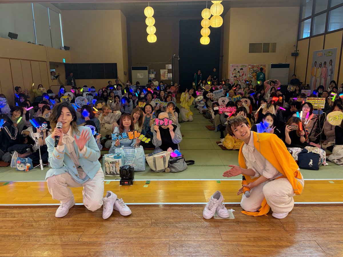 モナキ tweet media