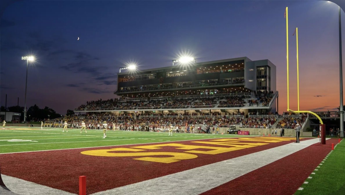 CollinBray40's tweet photo. After a great talk with @HOLLOWAY__52 I’m super excited to get a offer to @NSUWolves_FB!! 

@BaizCoach @ARCBeaverBall https://t.co/F09eTPZKSN