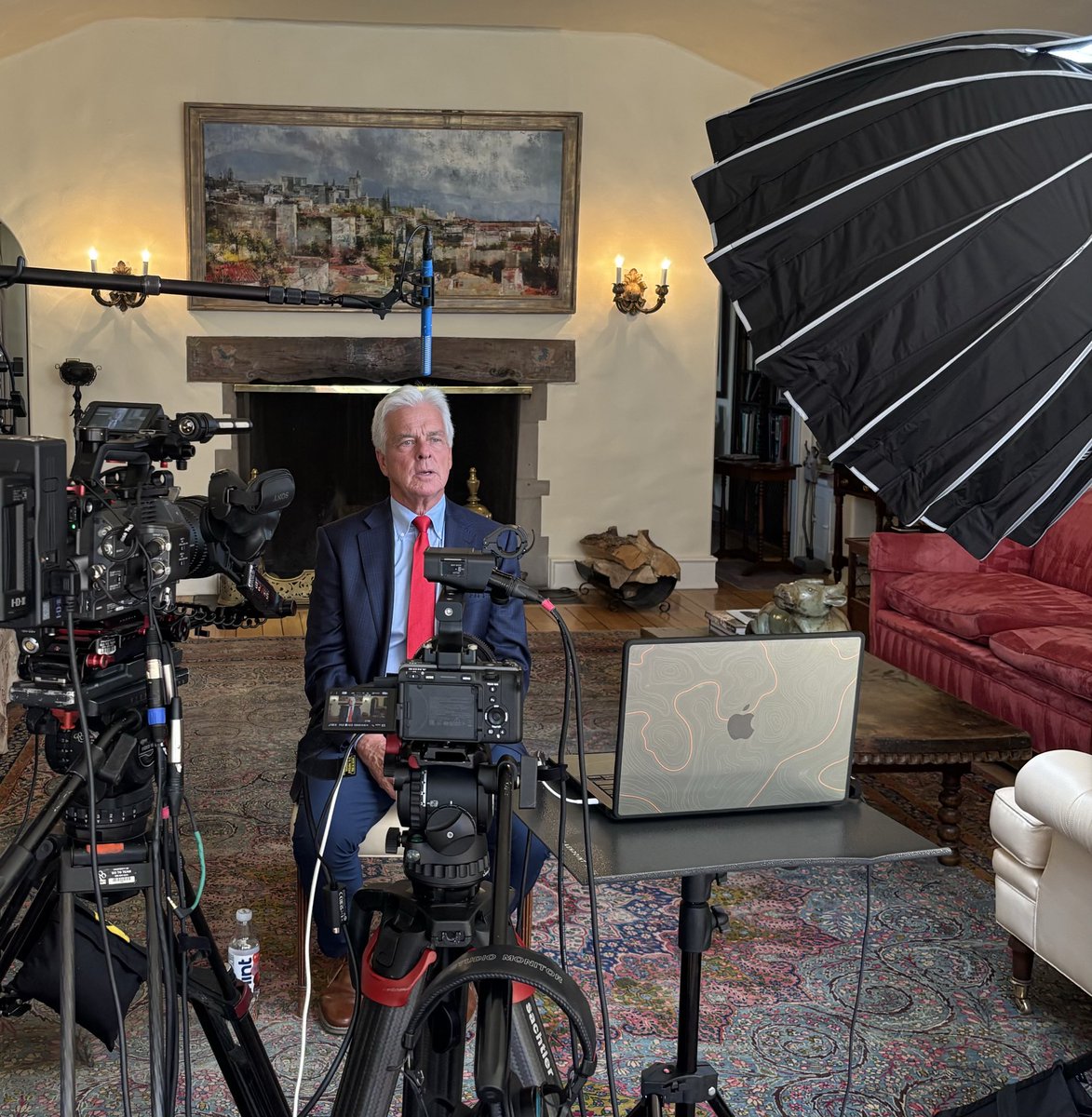 uniteddconnect's tweet photo. Yesterday we taped an episode for First Look TV on how UDC and the Douglas County Sheriff’s solved the Helene Pruszynski murder after 40 years. #DNA #IGG #FIGG https://t.co/wFf8bcwjrS
