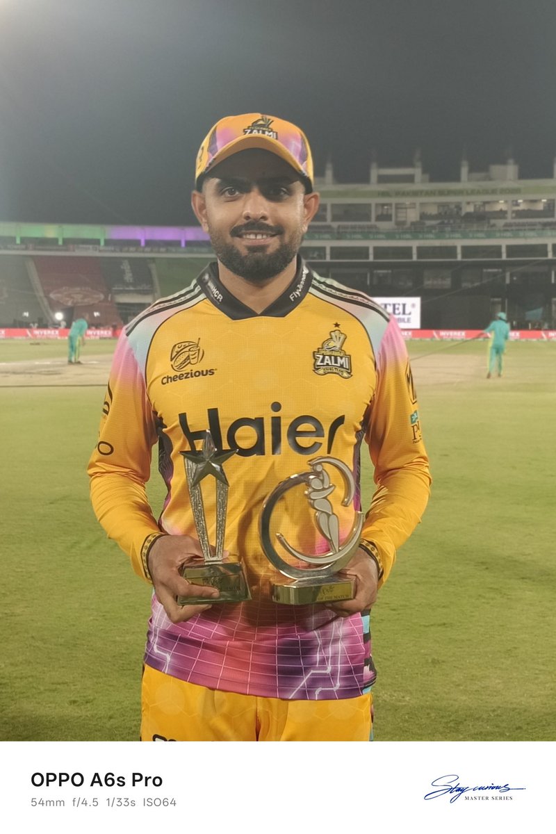 PeshawarZalmi's tweet photo. Not just selfies… snapshots of a winning night 📸✨
Shot on Oppo A6s Pro 🤳

Player of the Match: Babar Azam 👑
Smart wicket taker of the match: Aaron Hardie ⚡️

Memories louder than words 💛

#RiseofZalmi #YellowStorm #ZalmiXOppo #ShotOnOppo #OppoA6sPro https://t.co/sZED0Iclql
