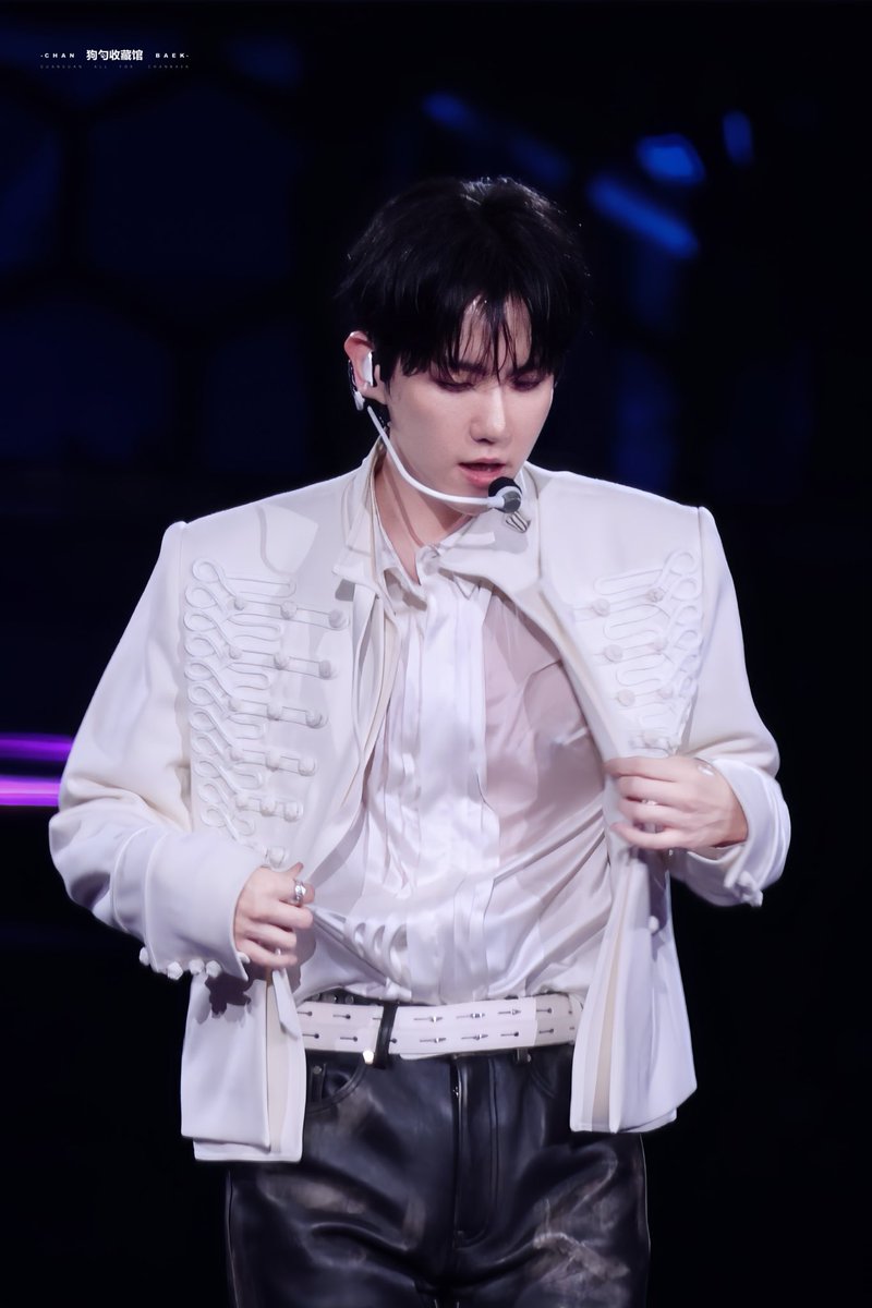 260426 🇲🇴WIEA sexy body🥵

 #BAEKHYUN #ベッキョン #边伯贤 #백현