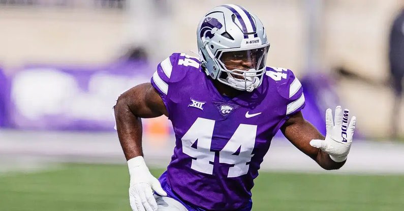 taccofah_lewis's tweet photo. After a great call I’m blessed to say i have received an offer from KANSAS STATE. @_ArmaniLinton @CoachJDove @PearlRiverFB @warren_rowan @JUCOFFrenzy https://t.co/6zO6s0bdo9