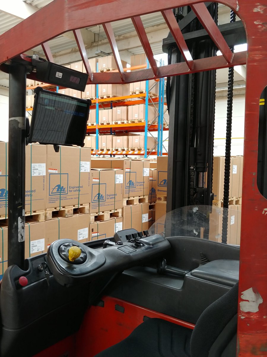 MobileWorxs's tweet image. Whether you need to attach your Surface Go or Pro to a car, forklift or position it within a storage facility we offer the perfect solution tailored for you.  bit.ly/41VEQJx #warehouse #ports #crossdock