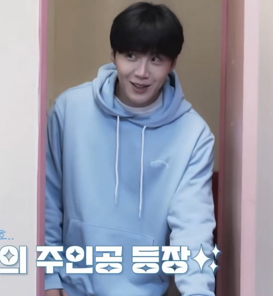 𝒮ℯℴ𝓃𝒽ℴ𝓁𝒶𝓉𝓉ℯ☕️🥐 tweet media