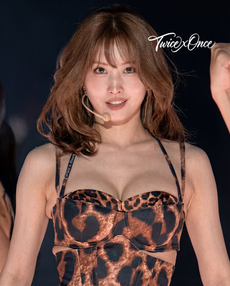 K-TeaseZone tweet media