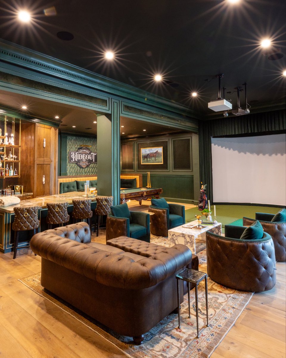 LivingDesignsF's tweet photo. Your vibe, your room, your rules. 🎱🥃

Fully custom. Completely you. Visit us to start bringing your vision to life.

#LivingDesignsFurniture #FurnitureDesign #CustomFurniture #HandcraftedFurniture #ModernLiving https://t.co/eDWJjPyOfS