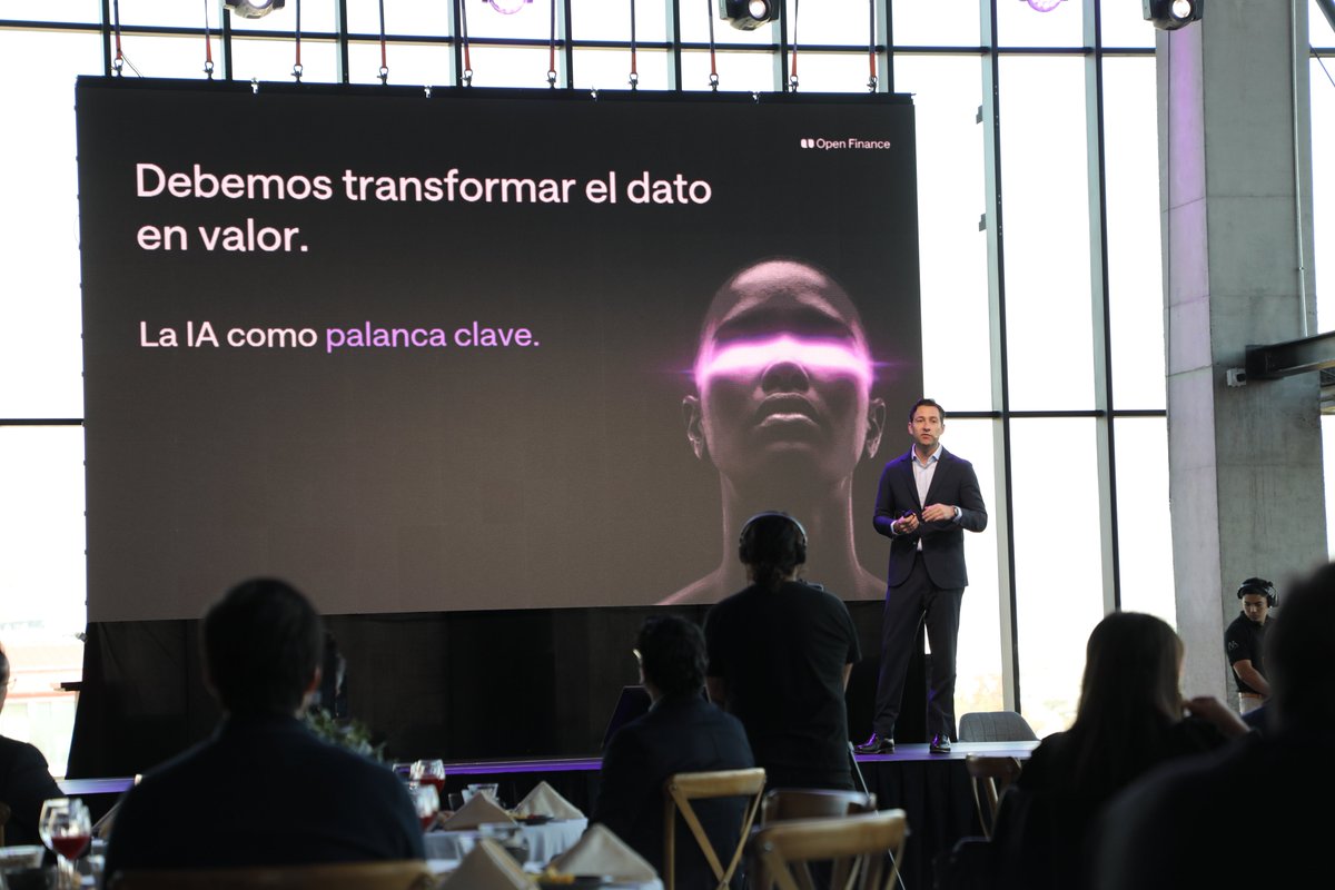 WeMediaCL's tweet image. Acompañamos a #NUEK en la presentación en Chile de “Open Core”, una solución que impulsa las Finanzas Abiertas desde el cumplimiento hacia la generación de valor.

Un paso clave para bancos, fintechs y todo el ecosistema financiero.

#We #OpenFinance #Fintech #Innovación