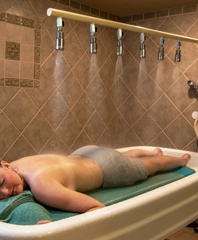LeMoonSpa tweet media