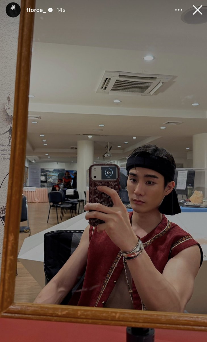 Llamunswiftie13 tweet media