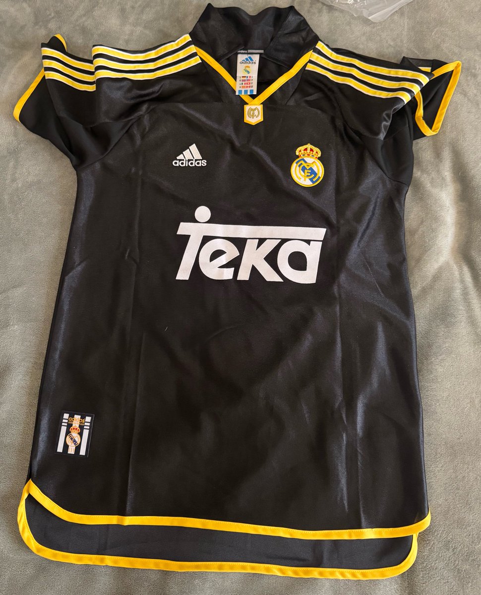 AdriiG_22's tweet photo. Pedido recién recibido de @BoutiqueSports_, que locura de productos 💪🏼 Mil gracias por el trato y por la rapidez! 👌🏼 https://t.co/epk1mkTg5N