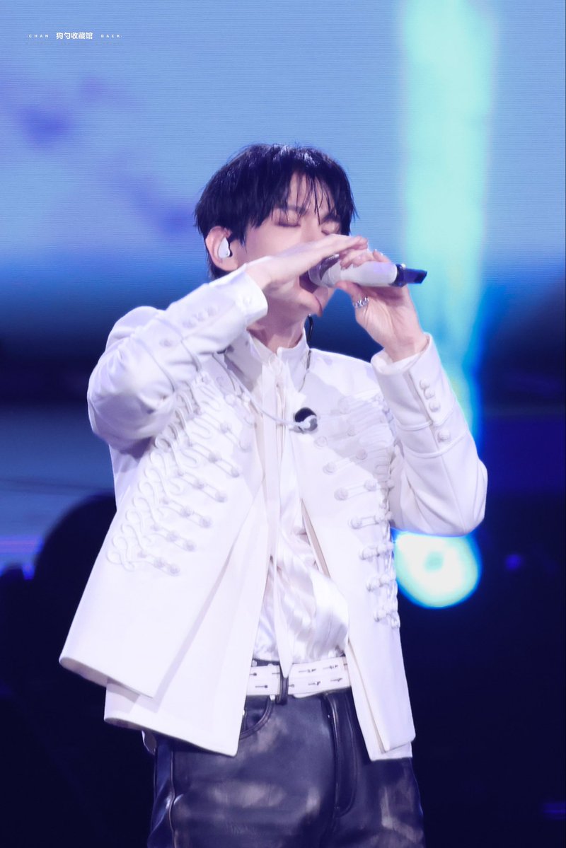 260426 🇲🇴WIEA 好神圣吧...

 #BAEKHYUN #ベッキョン #边伯贤 #백현