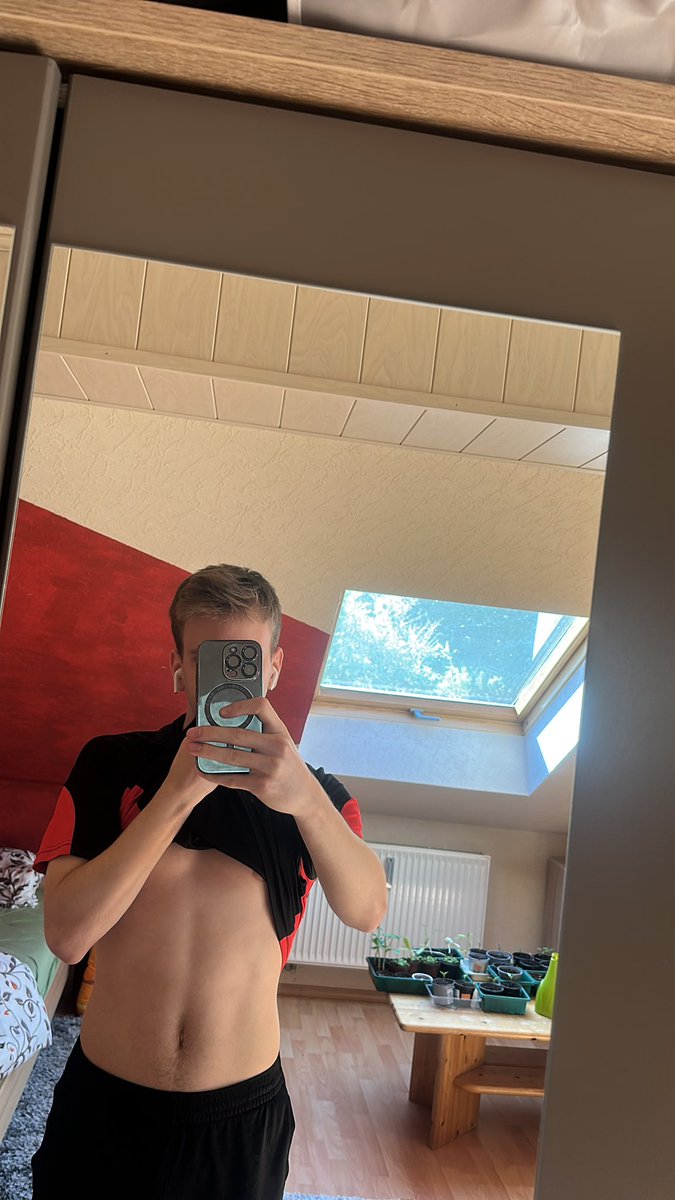 ll_twink's tweet photo. Cardio after ? #mlm https://t.co/vbKBx70DeA