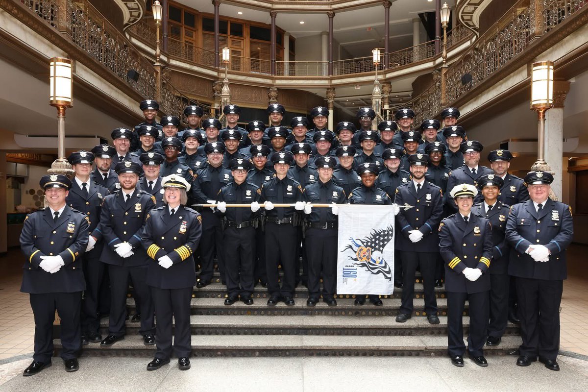 Cleveland Police tweet media