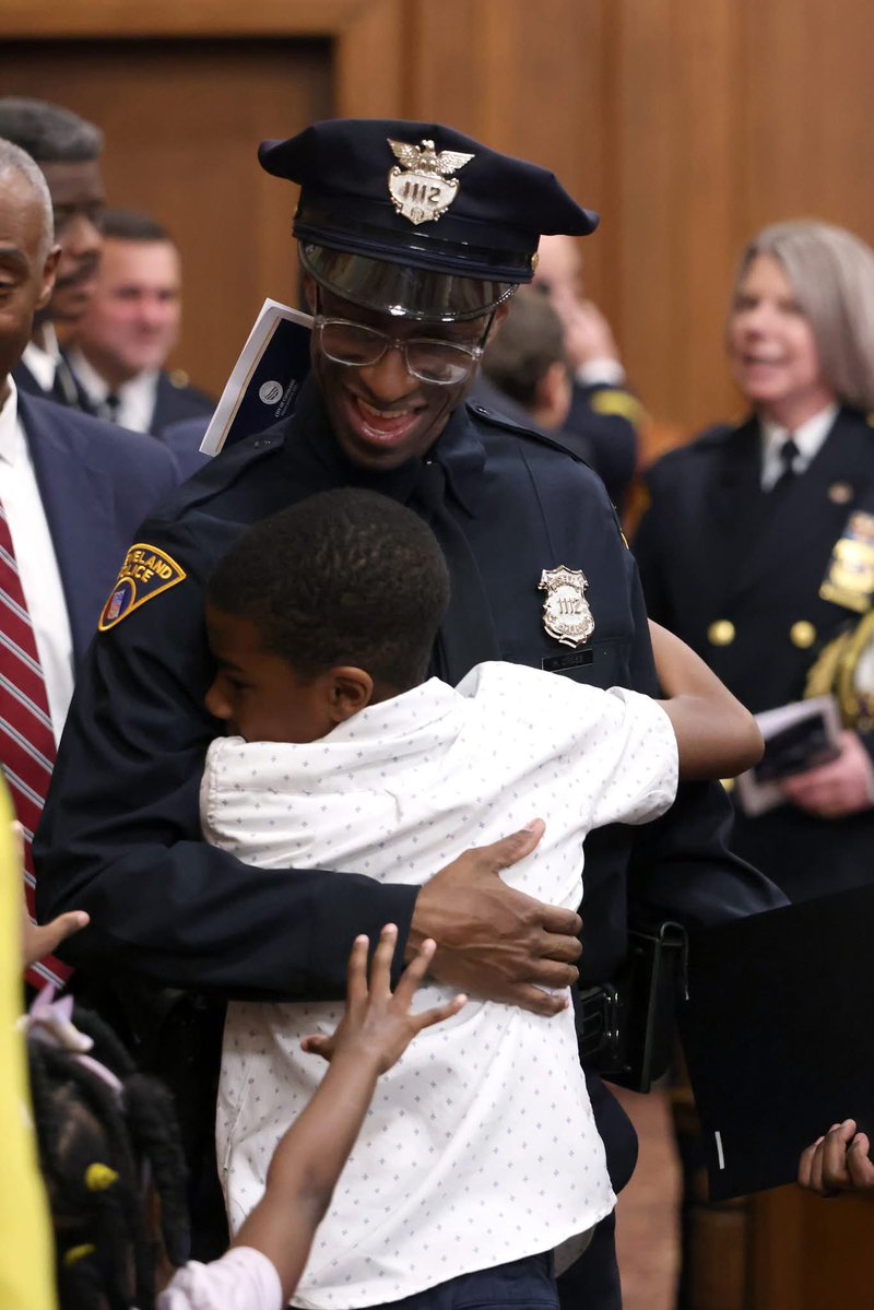 Cleveland Police tweet media