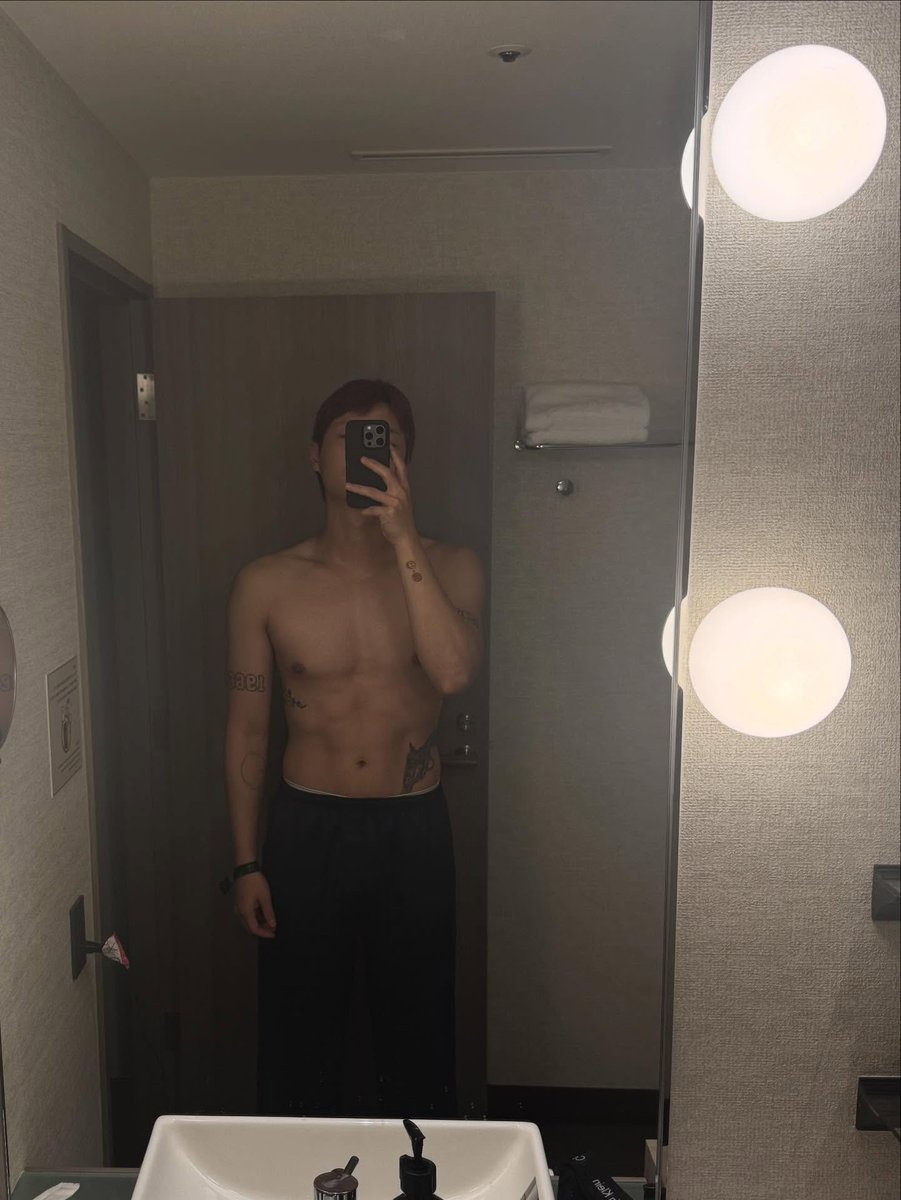 Ezra 夜 tweet media