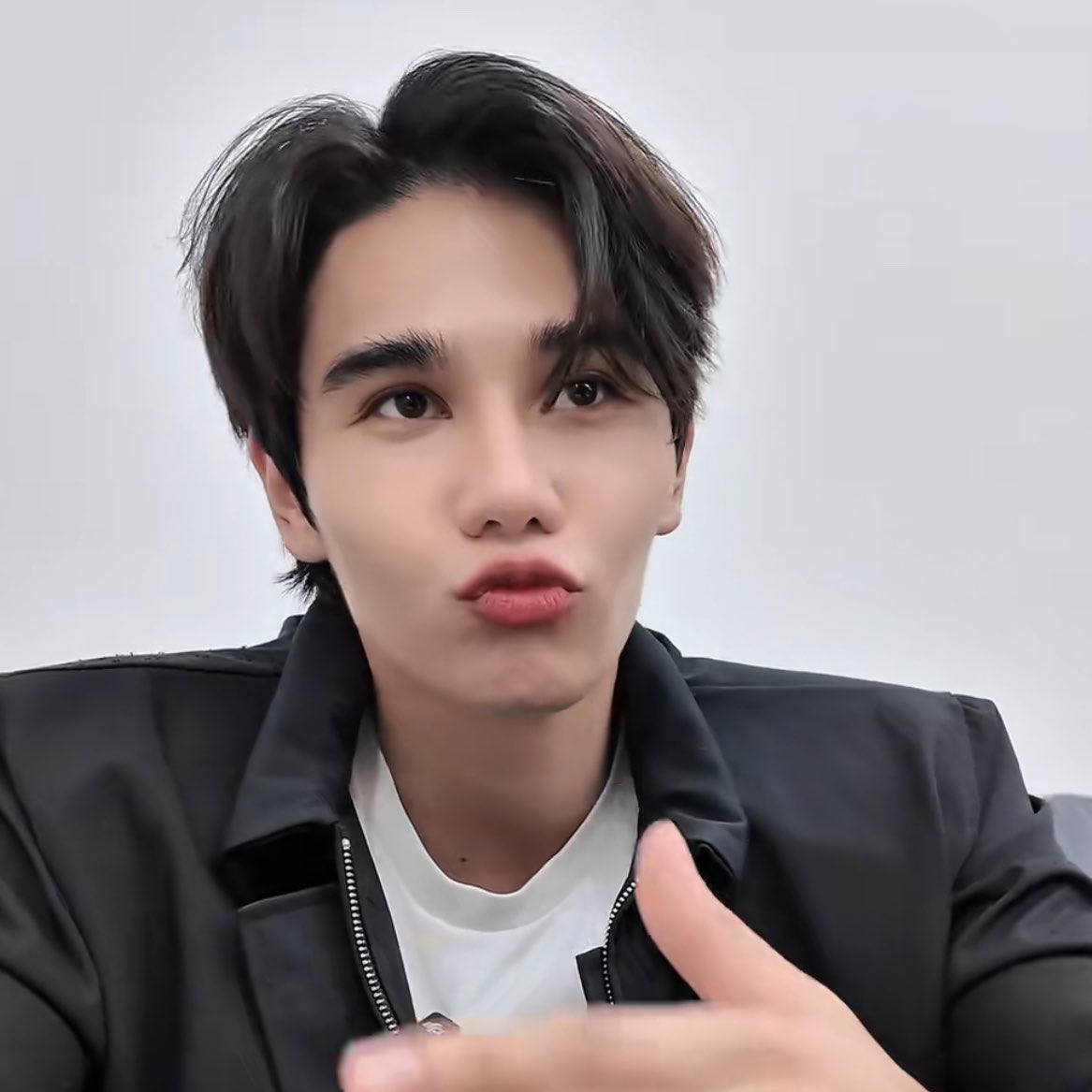 Little ◞♡. tweet media