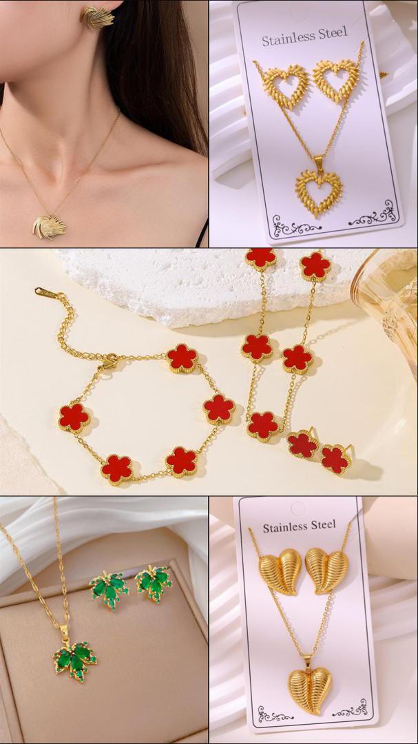 Les 5 ensembles collier + boucles restants.
3000f l’unité.

L’ensemble rouge a même un bracelet.☺️