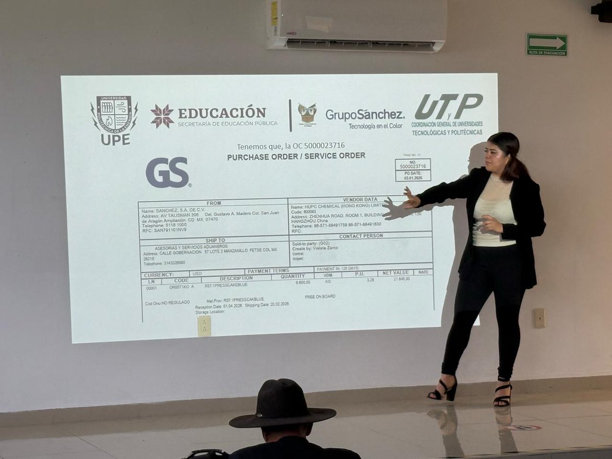 up_energia's tweet photo. 🎓 Estudiantes de Ingeniería en Logística y Transporte de la UPE presentaron sus proyectos desarrollados en el #ModeloDual, integrando conocimientos académicos y experiencia profesional.
👏 ¡Felicidades por este logro! https://t.co/wDAzE01E4w