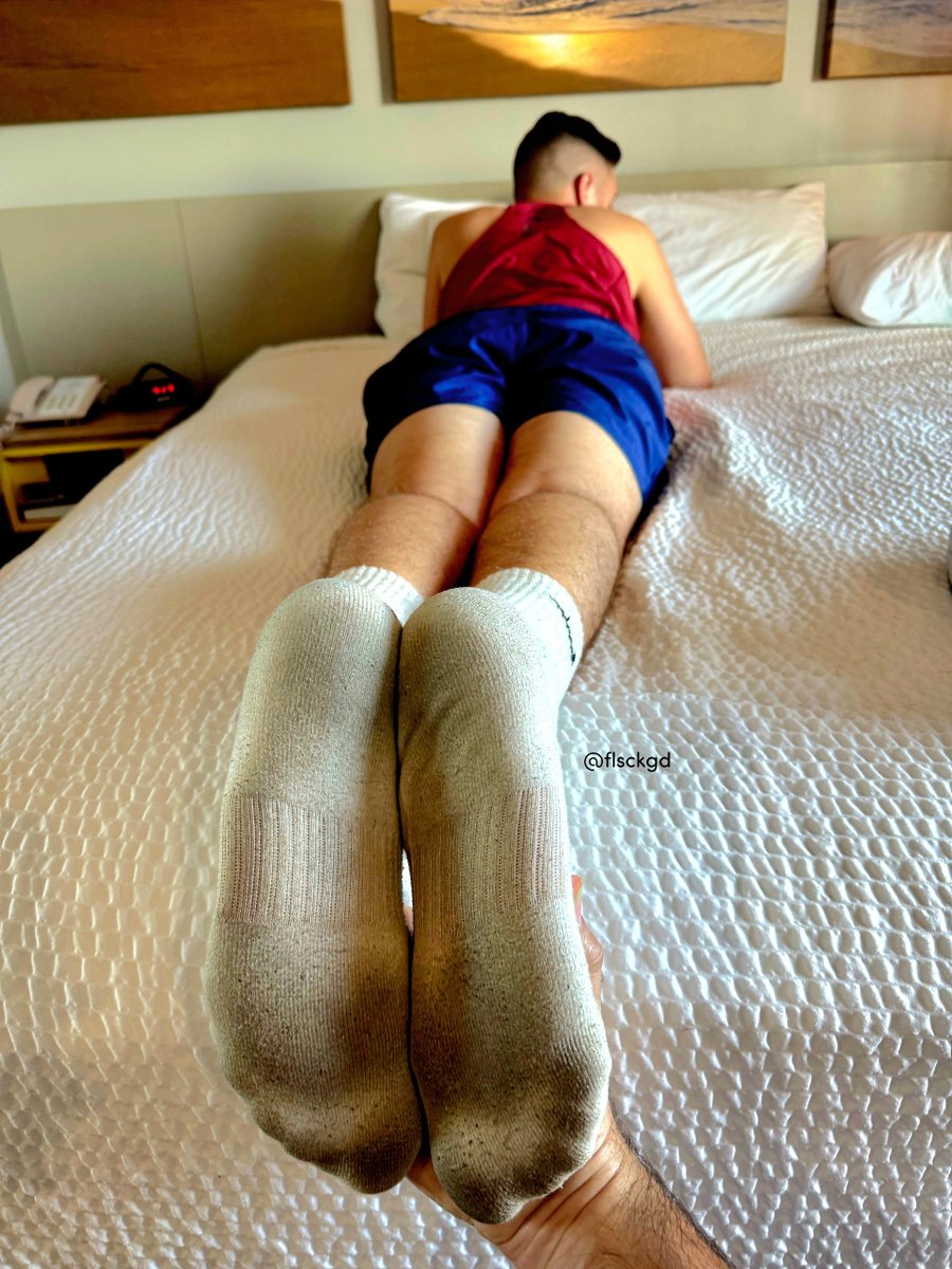 FL Sock God ☀️ tweet media
