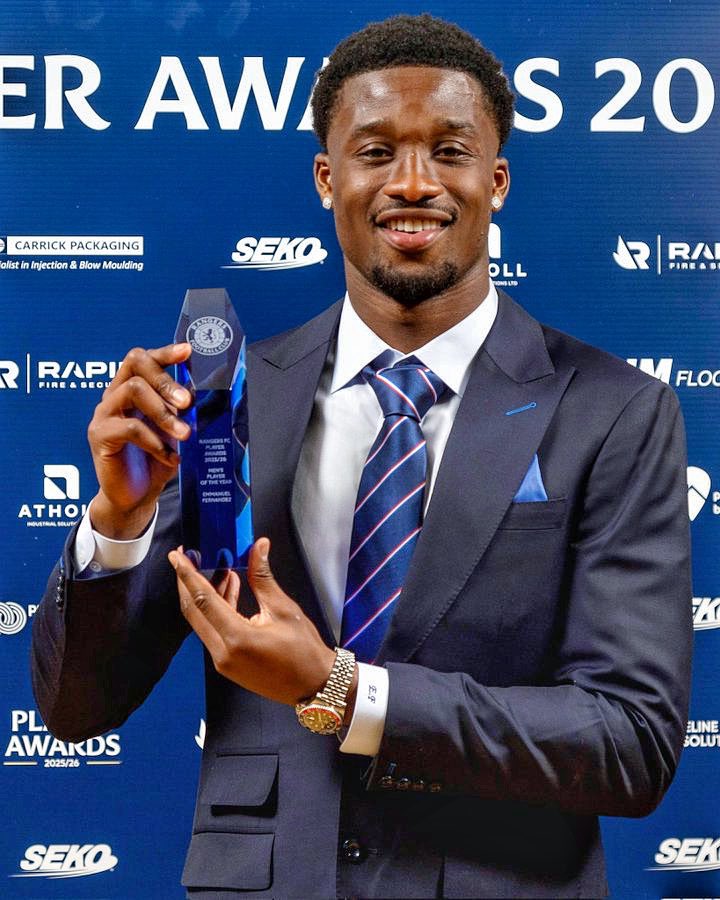 FansTribeHQ's tweet image. 💙🇳🇬✨In his First season at the Club, Super Eagles Defender Emmanuel Fernandez wins Rangers Men’s Player of the Year award as well as being named in the Scottish Premiership Team of the Year.

#emmanuelfernandez #rangers #scottishpremiership