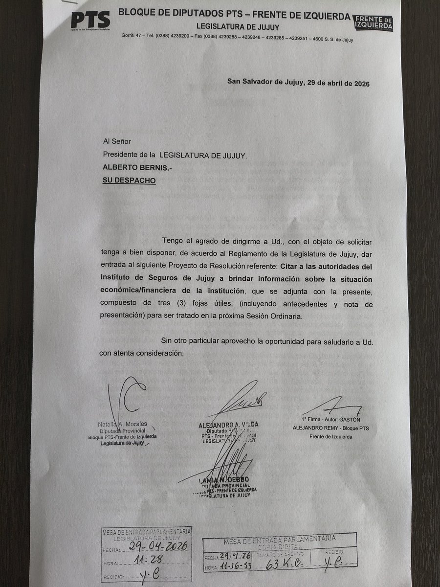 RemyGaston1's tweet photo. El Gobierno #Jujuy me manda a estudiar, pero desde nuestro bloque PTS-FITU solicitamos que ellos le expliquen a los afiliados al ISJ por qué, teniendo un superávit proyectado de $9.016.736.560 en 2026, el ISJ tiene déficit. Auditoría externa de trabajadores y afiliados YA! https://t.co/trfLfUt3yi
