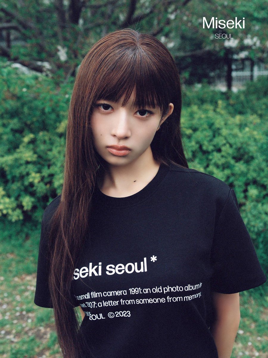 Something about Rei’s dark eyes without lenses… it’s hypnotizing.