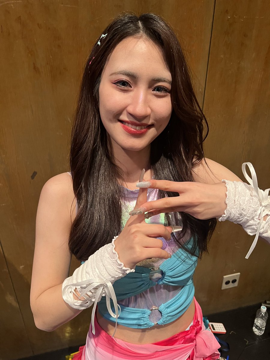 yamamotoukyo86's tweet photo. 姫💙🦋💄💎
DeNA🌟⚾️の連敗ストップ(昨日元気なかった原因は連敗中だったから😅)で元気に回復🥰
身体もほぼ元気(腰やっちゃったから)😂
結構撮りまくったから明日から蔵出しみのちゃGW特別編投稿予定です🥰
@ssfwminori
#みのちゃんズ
#大阪春夏秋冬
#しゅかしゅん
#LIFEisART https://t.co/rwnvwWmPoo