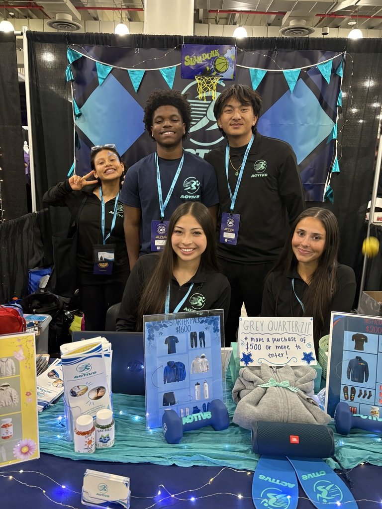 WhufsdRams's tweet photo. Last week, @wh_secondary Virtual Enterprise students took on the annual Youth Business Summit @ the Jacob K. Javits Convention Center in NYC — competing alongside peers from the U.S., the Netherlands, Germany, and Austria.
#WHeRiseTogether #VirtualEnterprise #YouthBusinessSummit https://t.co/D4oeztowYF