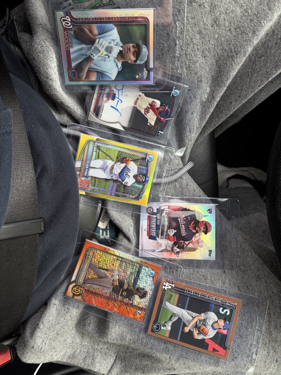 SmittyCardCo tweet media