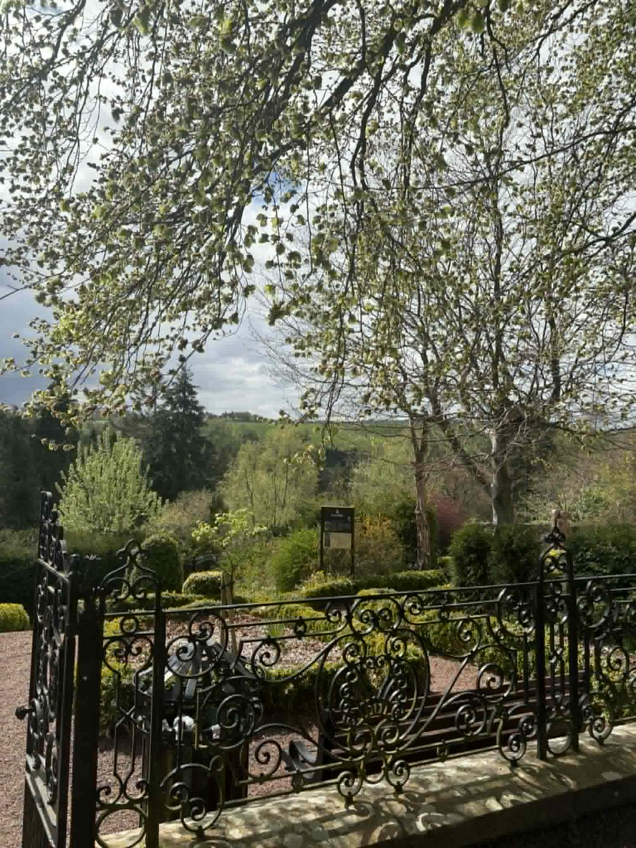 OtBcommunities's tweet photo. For the last year, whilst developing our collaborative leadership model, we have been meeting in-person once a month as a team. A big thanks to Lanark Development Trust, their grounds filled with hives of bees, butterflies and even a labyrinth were a gorgeous base! 🐝🦋 https://t.co/GDxBLLB9iR