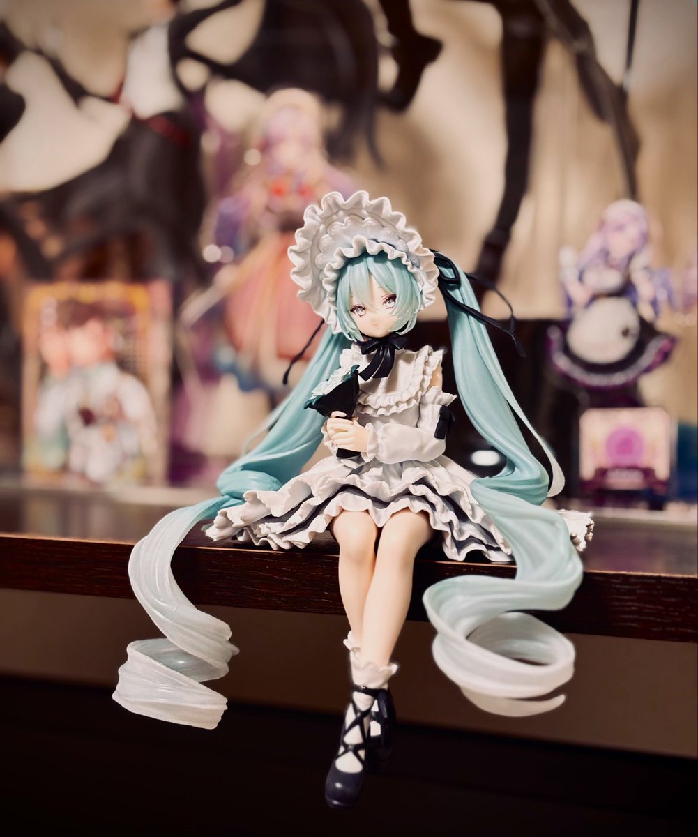 kasuri27's tweet photo. ずっと欲しかったヴィンテージドールのミクさんをお迎えして飾ってみたんだけど…

可愛すぎて…🫠 https://t.co/RzEWVIXMZw