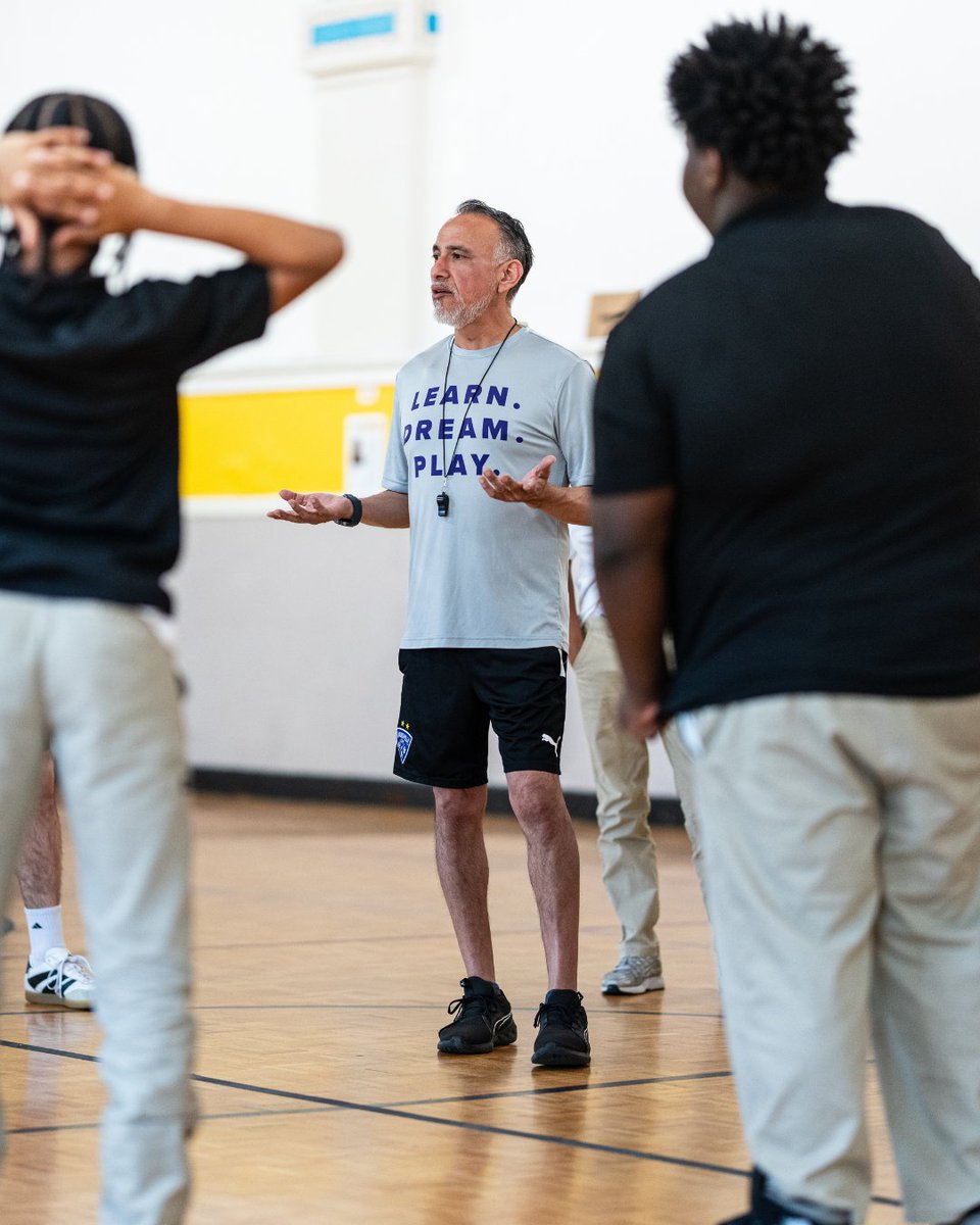 LCRLFoundation's tweet photo. ✨SPRING RECAP✨

Last week, we wrapped up 𝙩𝙝𝙧𝙚𝙚 of our signature On and Off the P.I.T.C.H. programs! Over several weeks, our staff and coaches built meaningful connections with the youth at @wesleyhouseky and @NativityB, teaching them life values through the beautiful game! https://t.co/K8c56iQ6e9
