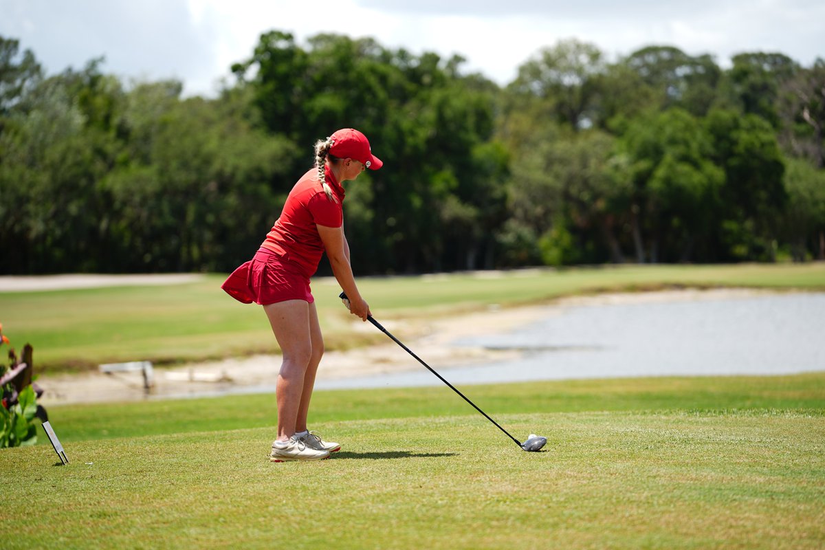 YSUWomensGolf's tweet image. 𝑺𝙚𝒏𝙞𝒐𝙧 𝙎𝒂𝙡𝒖𝙩𝒆 🐧⛳️

Maddi Shoults concluded her accomplished YSU and collegiate career on Monday. Scenes from her final hole ⬇️

🔴 22 tournaments over two years as a Penguin
🔴 2024-25 Second Team All-Horizon League
🔴 2024-25 WGCA All-American Scholar

#GoGuins