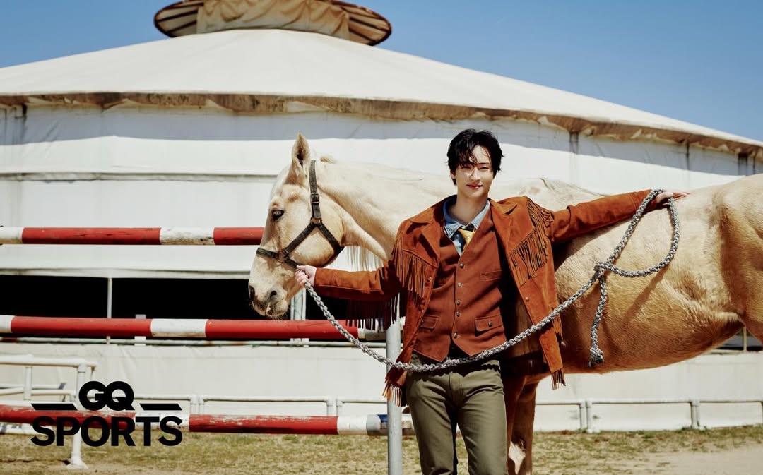 dongyoosn's tweet photo. The Day on Horseback. https://t.co/fioCKipLIn