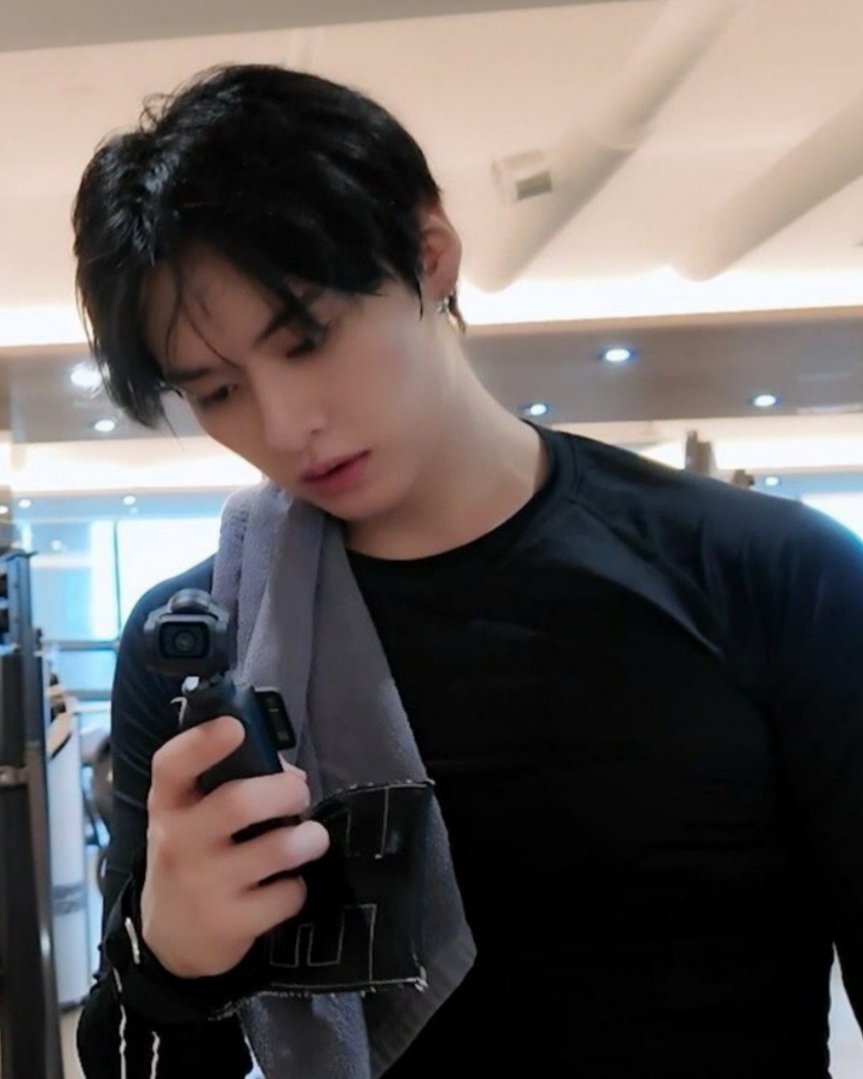 mont ʚଓ tweet media