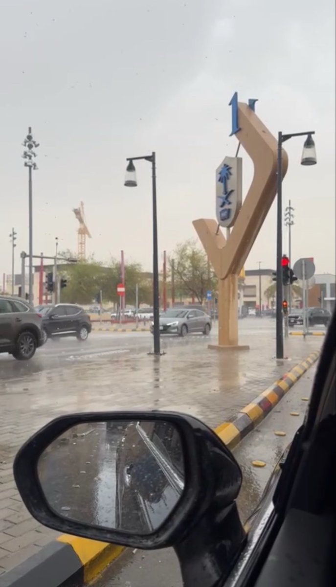 PT_TurkiM's tweet photo. العاصمة الرياض ترفض الصيف 🌧️ https://t.co/r4R4HZntma