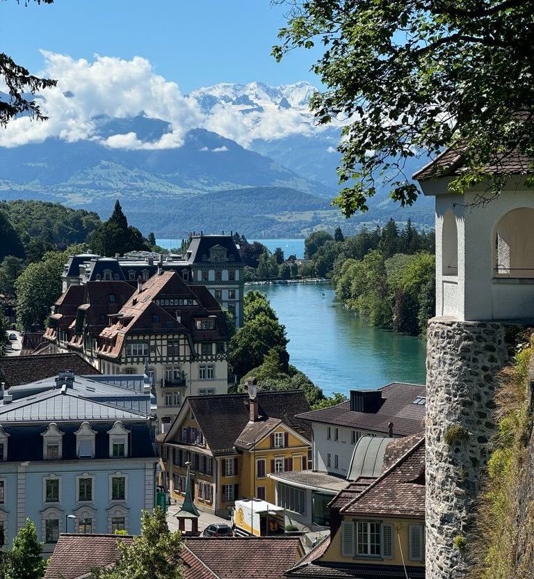 beautyexplorer0's tweet photo. Thun Switzerland https://t.co/apbxyi1NK4